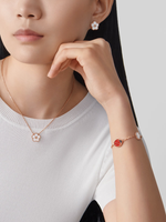 Van Cleef & Arpels Lucky Spring pendant, plum blossom 18K rose gold, Mother-of-pearl - Image 3