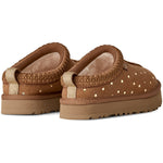 UGG Tazz Shiny Dots Slipper Chestnut (Big Kids) — pair from behind - Image 4