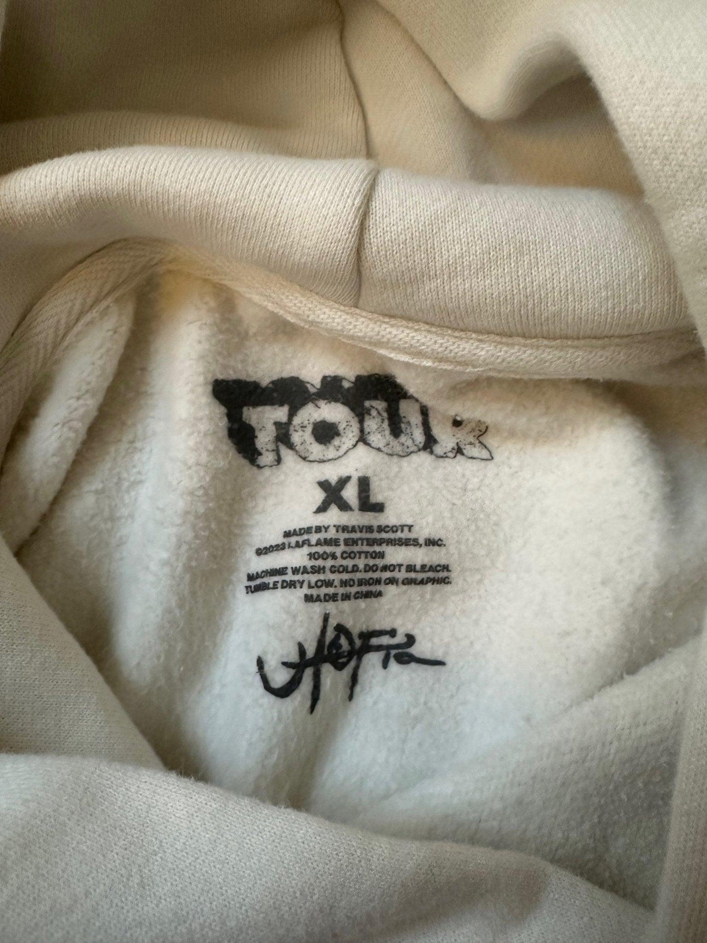 Travis Scott Utopia CM Tour 23 Hoodie - Supra Sneakers